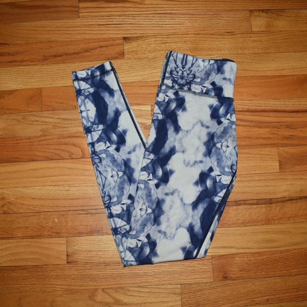 Lululemon Marble Print Leggings // Size 6